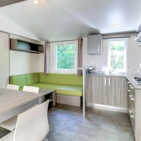 Zecamping 4 Pet Friendly Club Enfant Piscine Bar Et Restanrant 4*