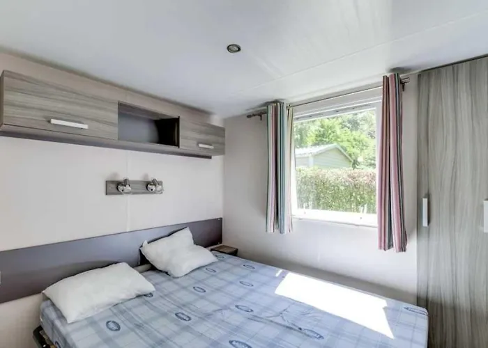 Camping 4 étoiles - Piscine - ccbadea 4*