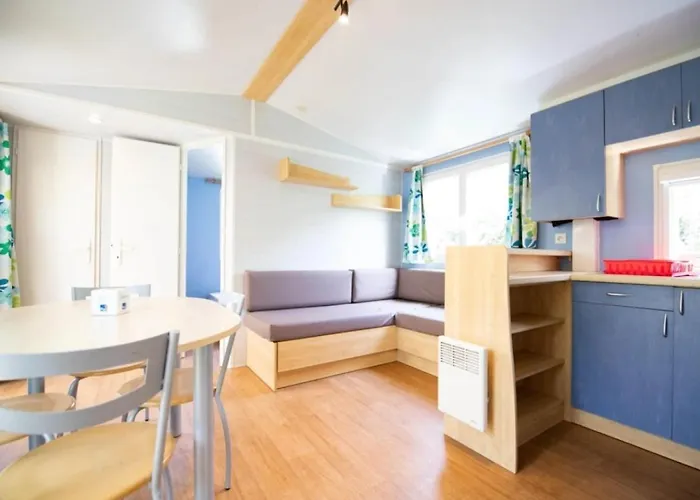 Camping 4 étoiles - Piscine - ccbadea Campeggio La Bastide-de-Sérou