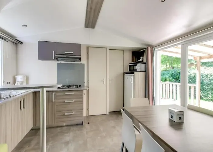 Campeggio Camping 4 étoiles - Piscine - ccbadea La Bastide-de-Sérou