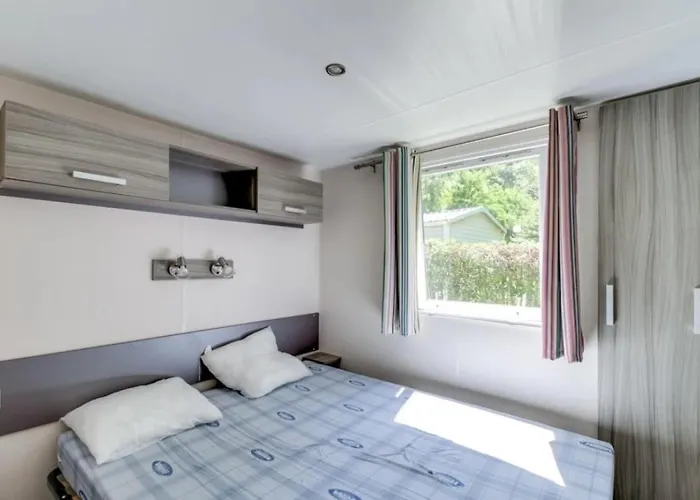 Camping 4 étoiles - Piscine - ccbadea La Bastide-de-Sérou