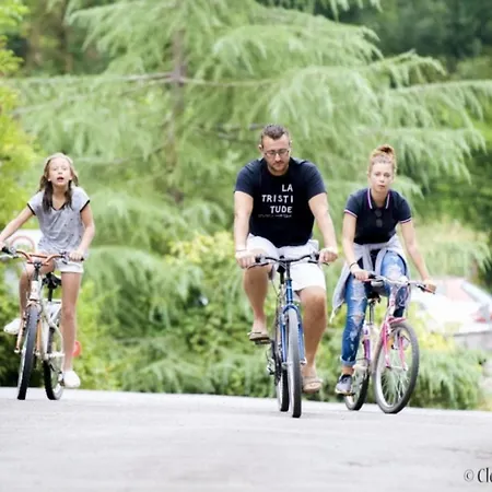 Zecamping 4 Pet Friendly Club Enfant Piscine Bar Et Restanrant 4* La Bastide-de-Sérou