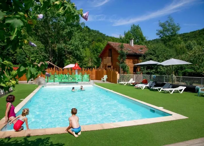 Zecamping 4 Pet Friendly Club Enfant Piscine Bar Et Restanrant