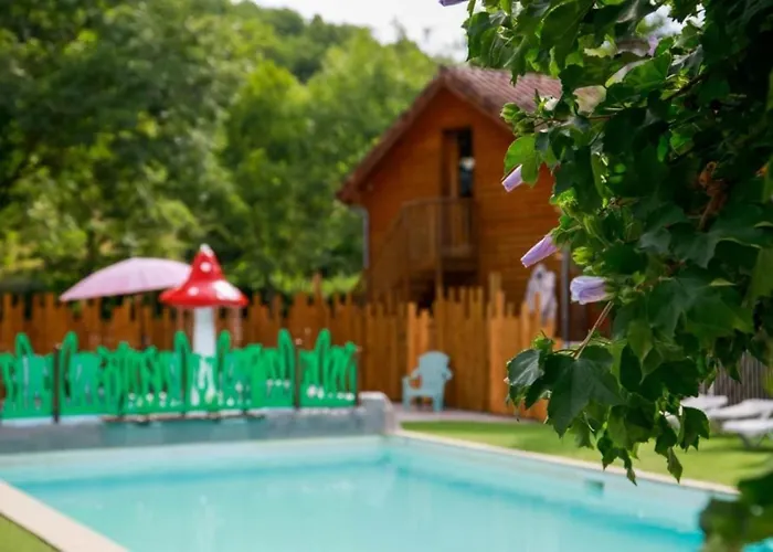 Zecamping 4 Pet Friendly Club Enfant Piscine Bar Et Restanrant La Bastide-de-Sérou